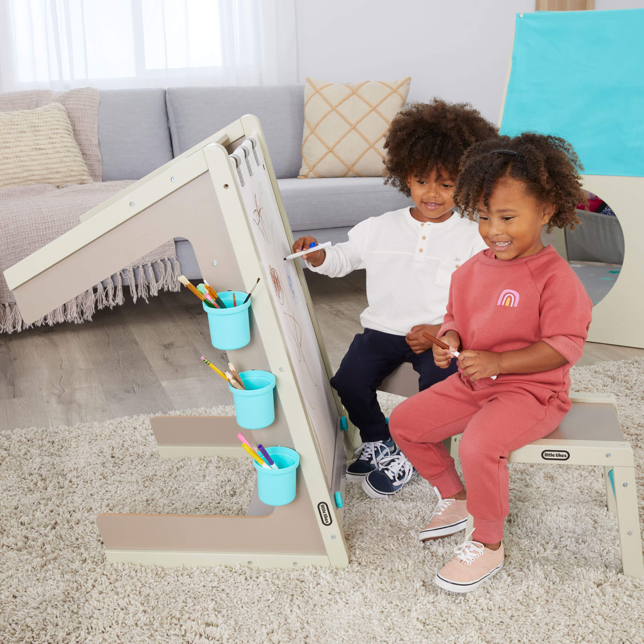 2-in-1 Easel and Art Table - Image 5